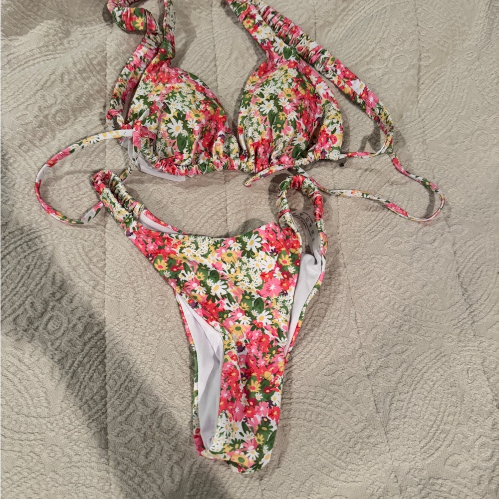 Floral Bikini!!